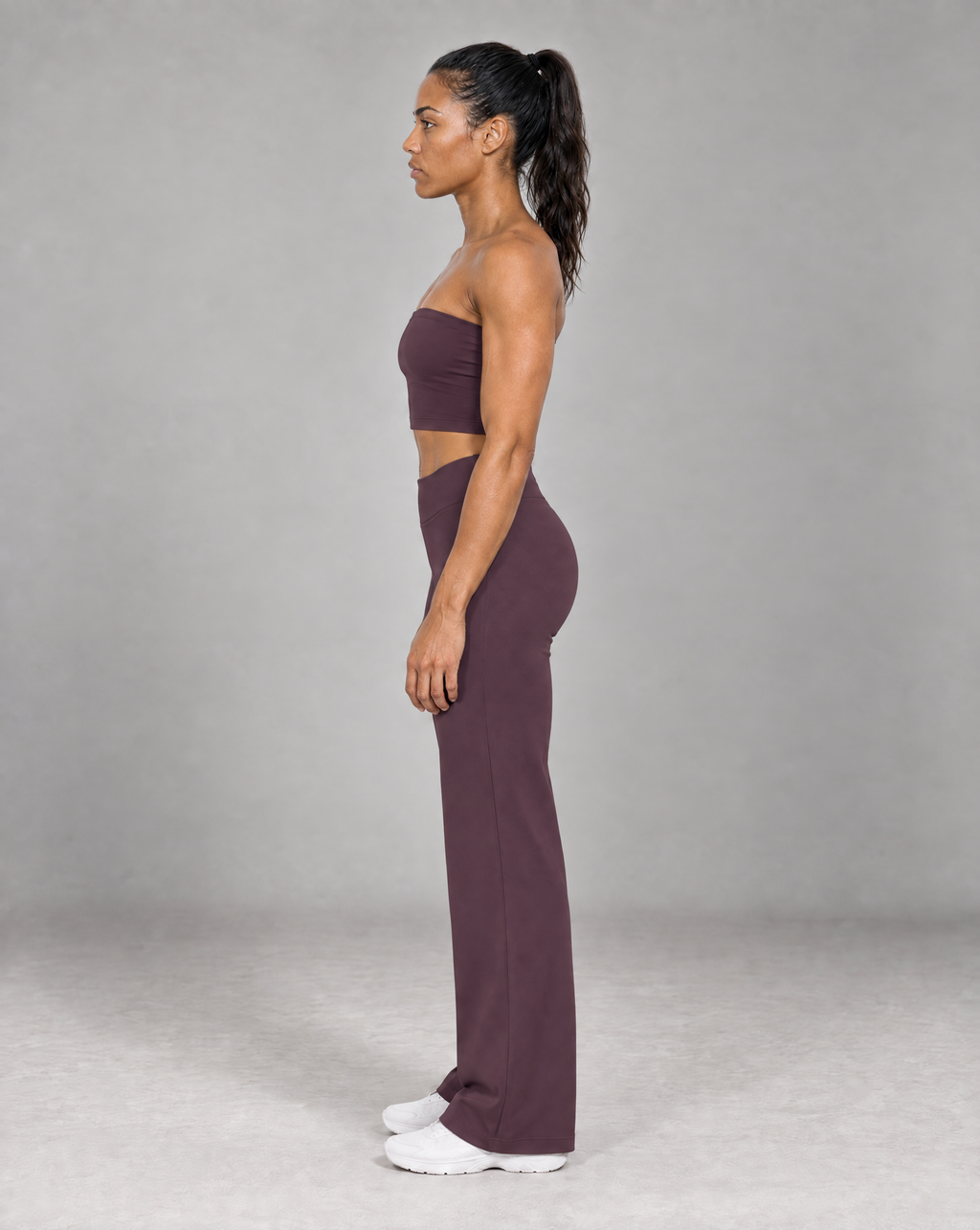 PULSE™ by Golden Vein Yogahose in Pflaume – Produktansicht 3