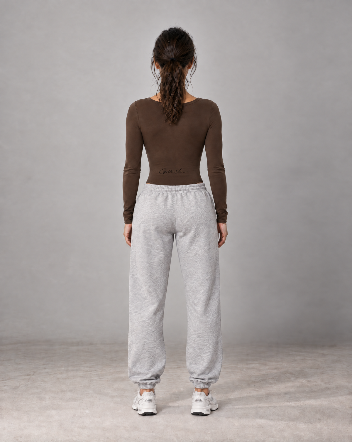Golden Vein Damen-Heavyweight-Jogginghose in Grau meliert – Produktansicht 2