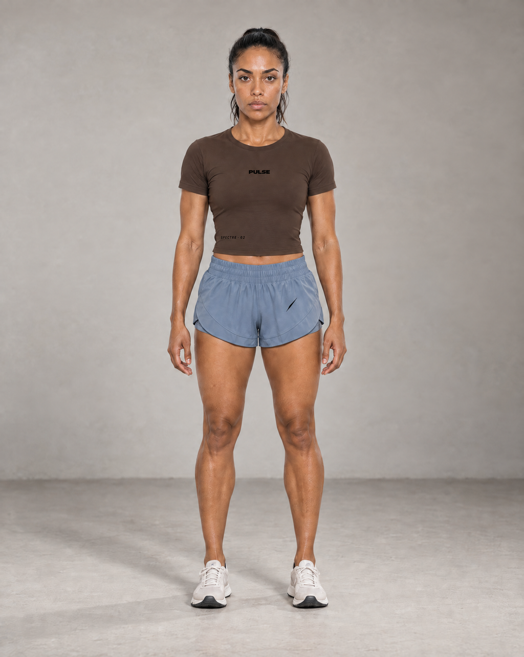PULSE™ by Golden Vein Kurzes Trainingsshirt in Coffee – Produktansicht 6