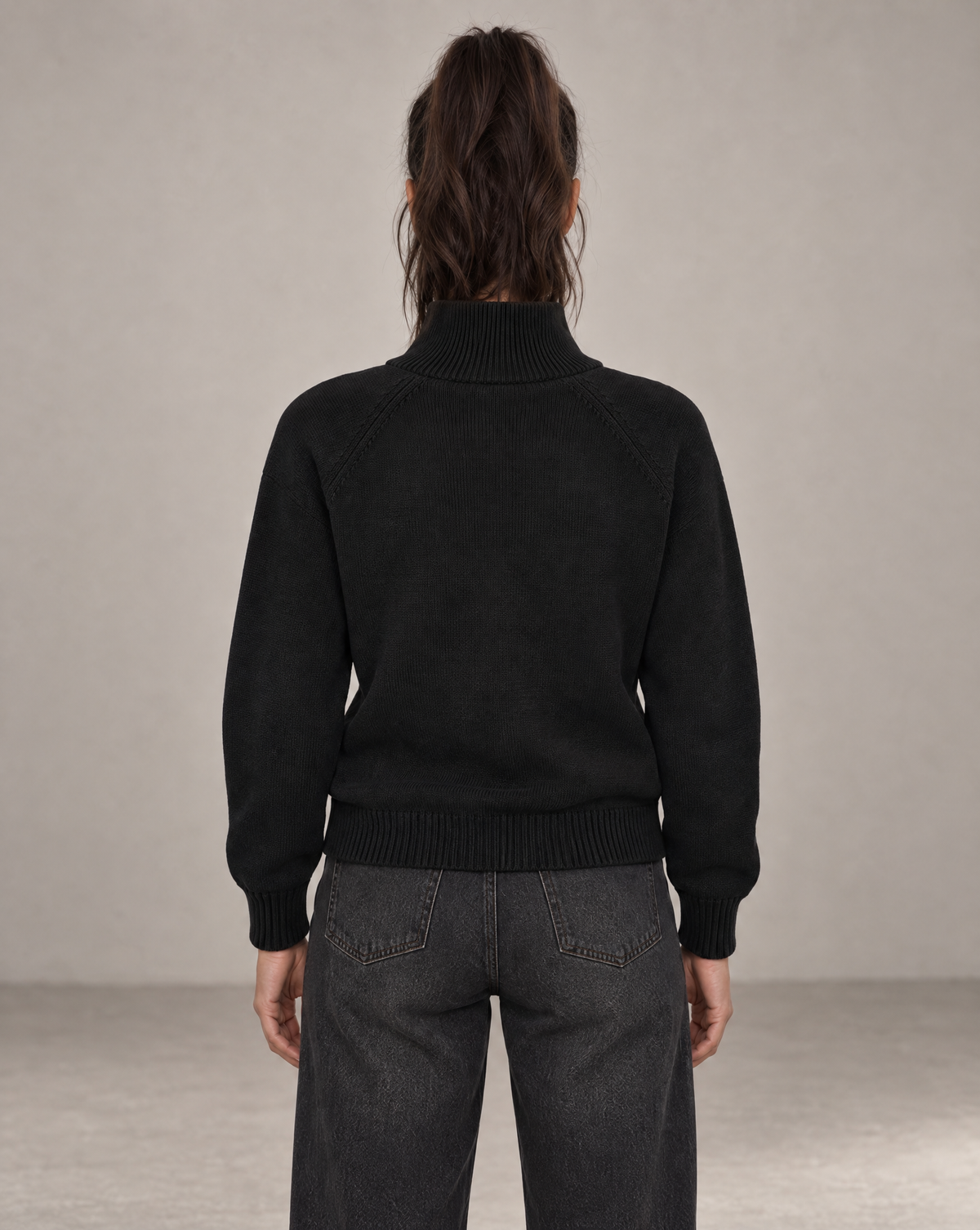 Golden Vein 750-GSM Quarter-Zip Sweatshirt in Schwarz – Produktansicht 6