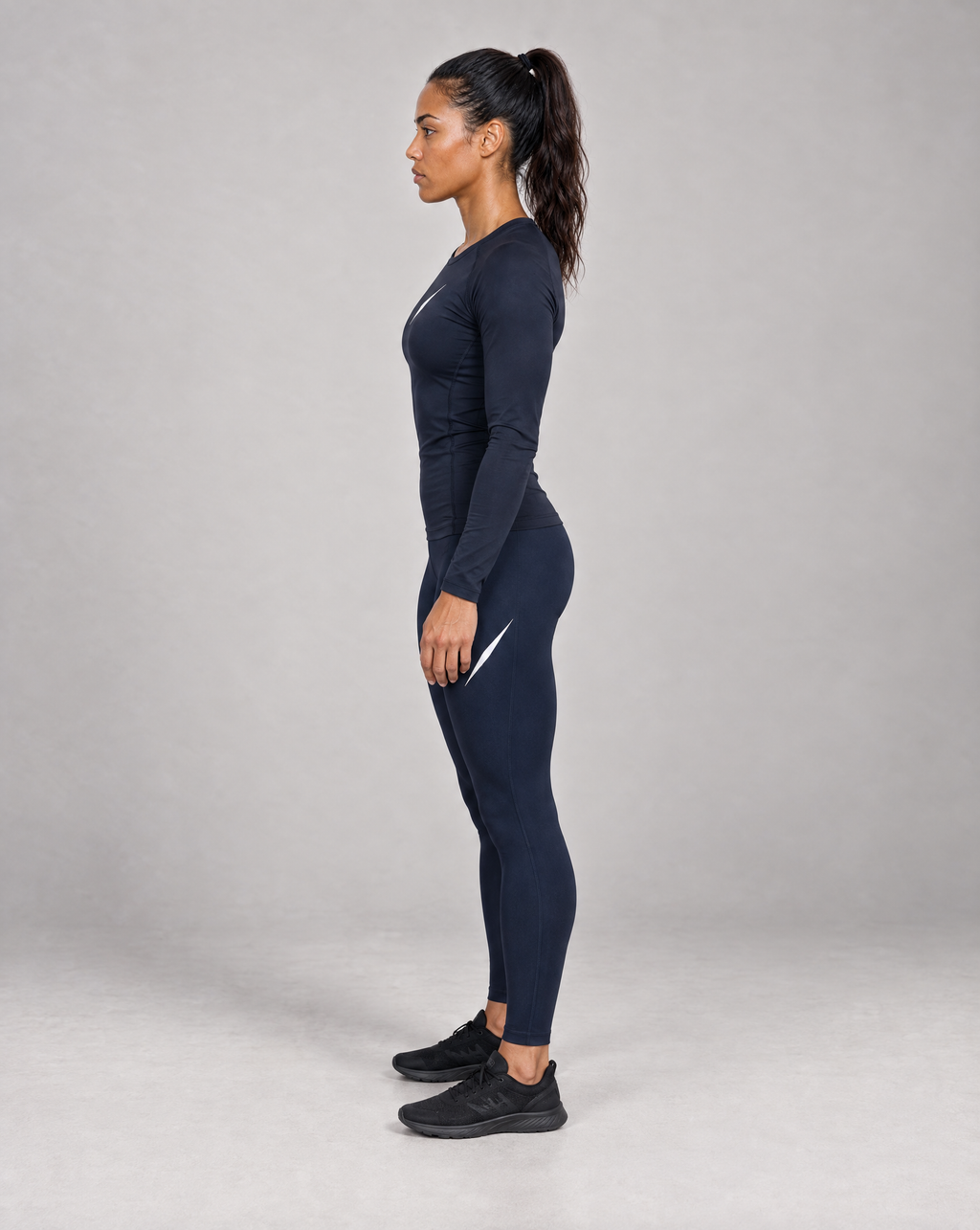 PULSE™ by Golden Vein Damen-Kompressions-Longsleeve in Navy – Produktansicht 4