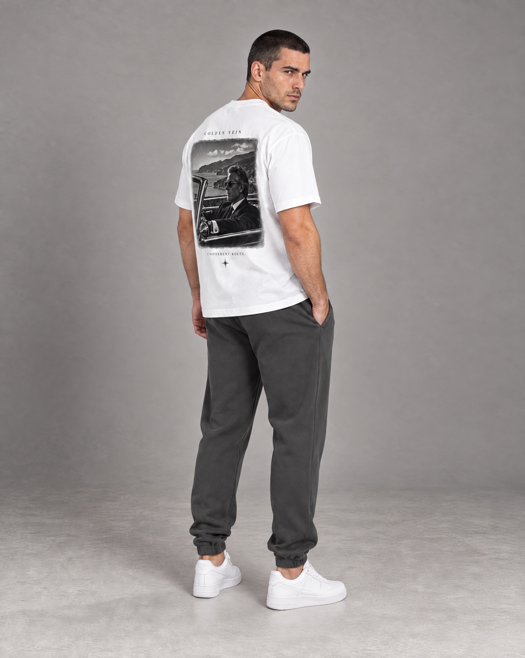 Golden Vein T-Shirt in Weiß – Produktansicht 4