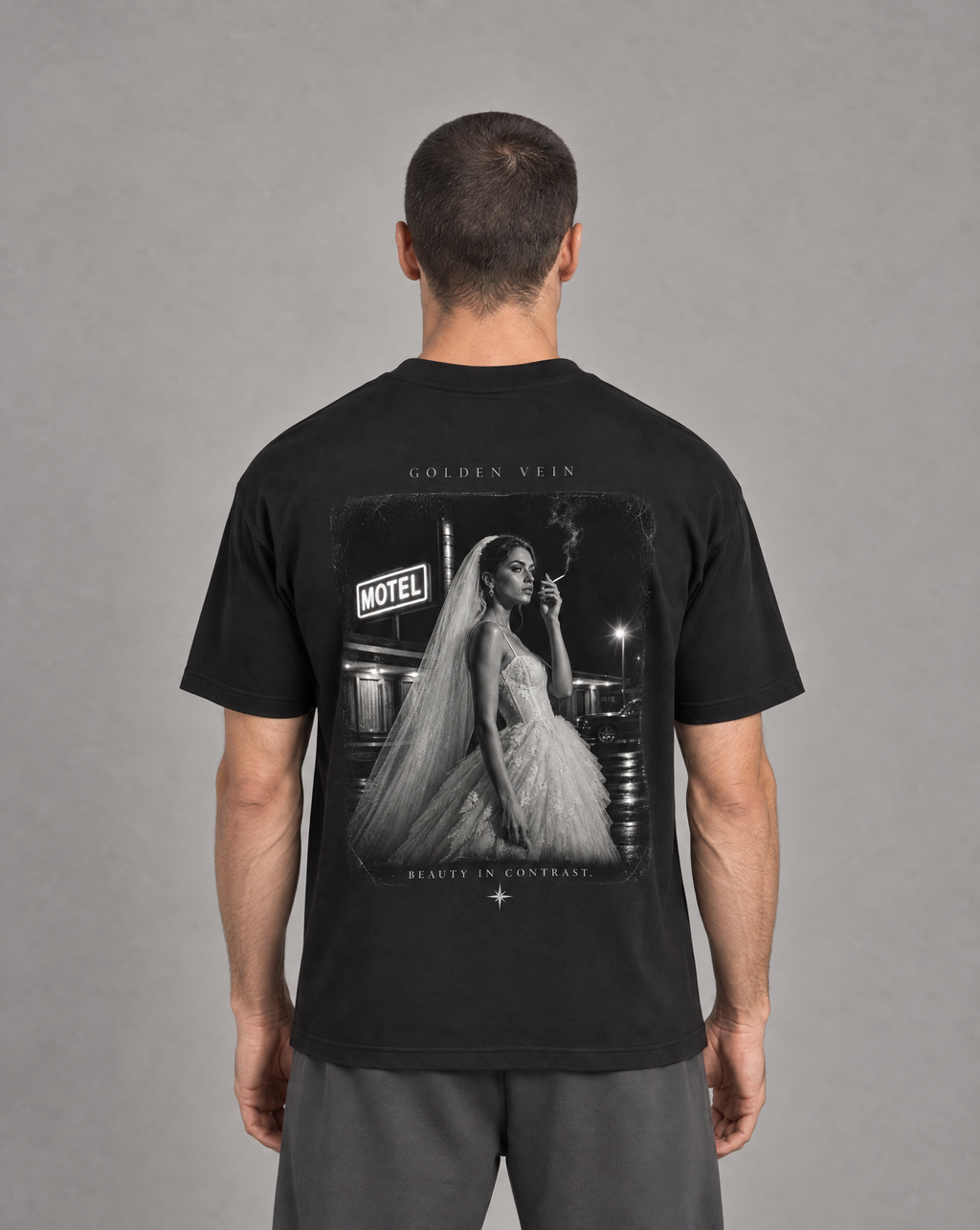 Golden Vein T-Shirt in Schwarz – Produktansicht 1