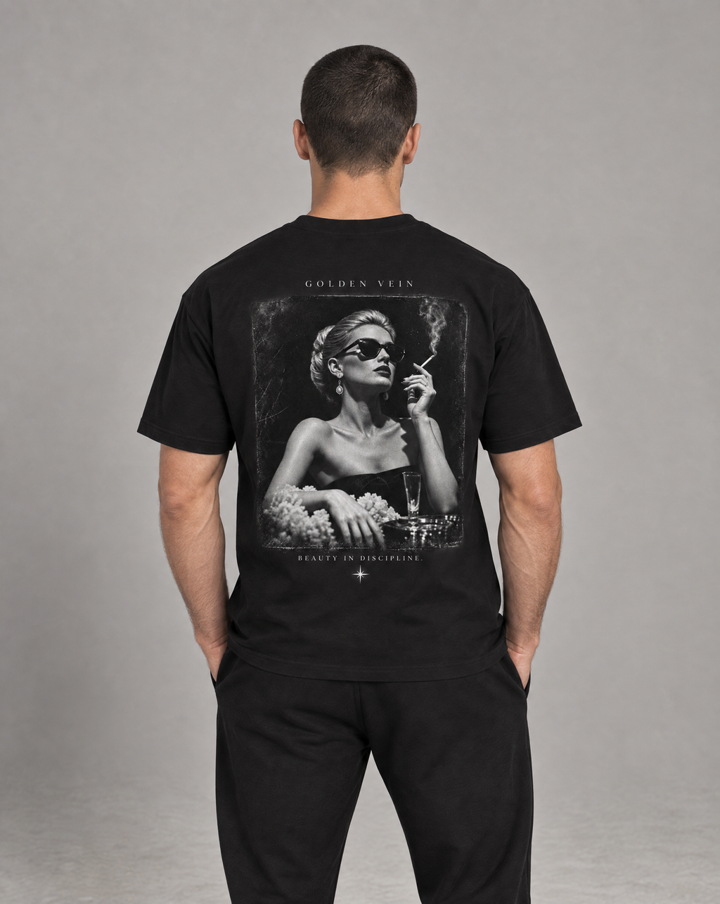 Golden Vein T-Shirt in Schwarz – Produktansicht 1