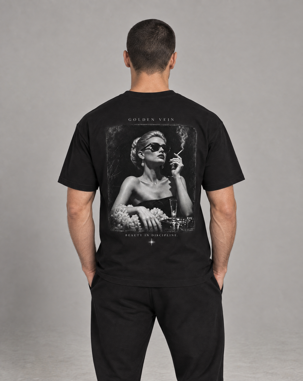 Golden Vein T-Shirt in Schwarz – Produktansicht 1