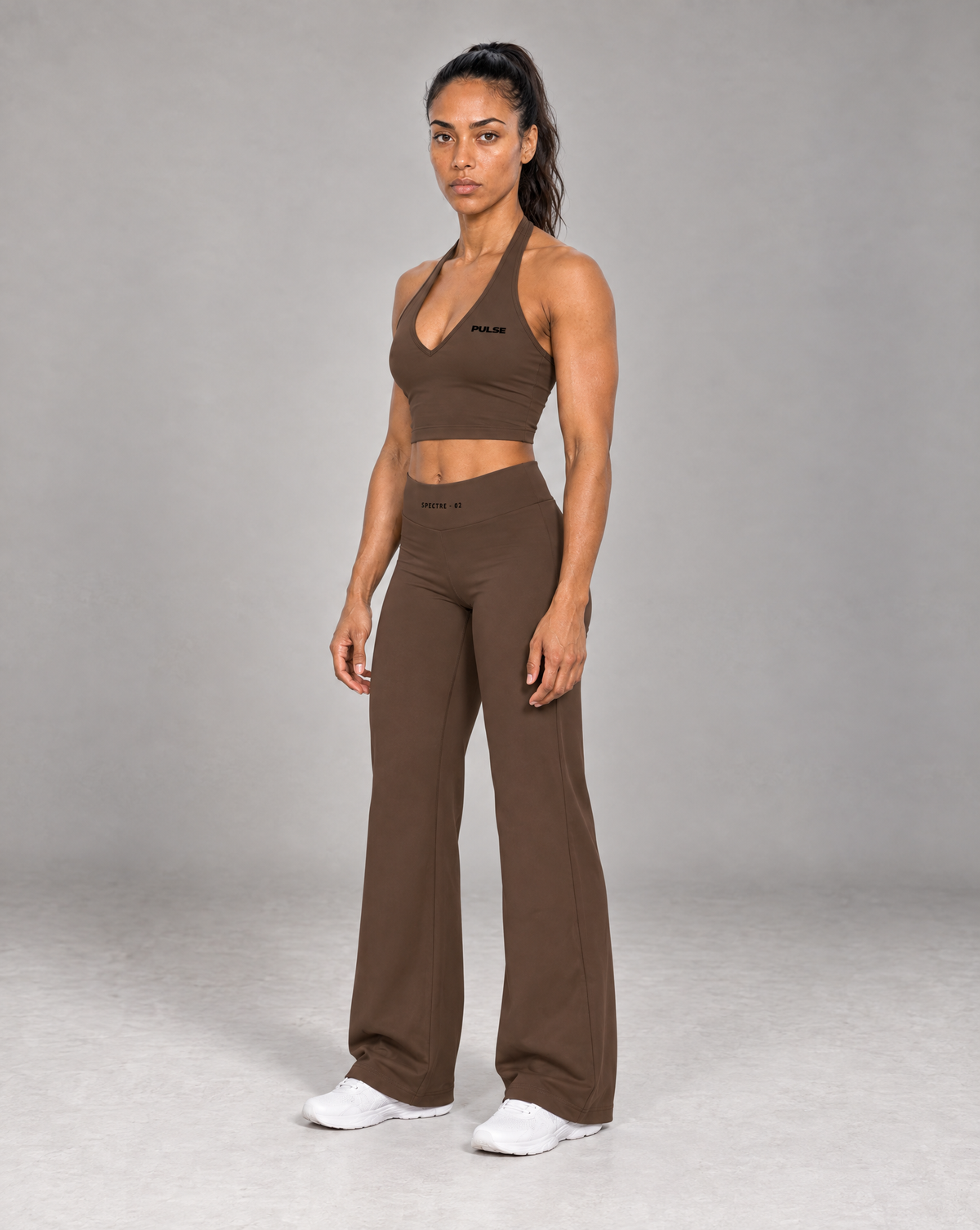 PULSE™ by Golden Vein Form Halter-Top in Braun – Produktansicht 3