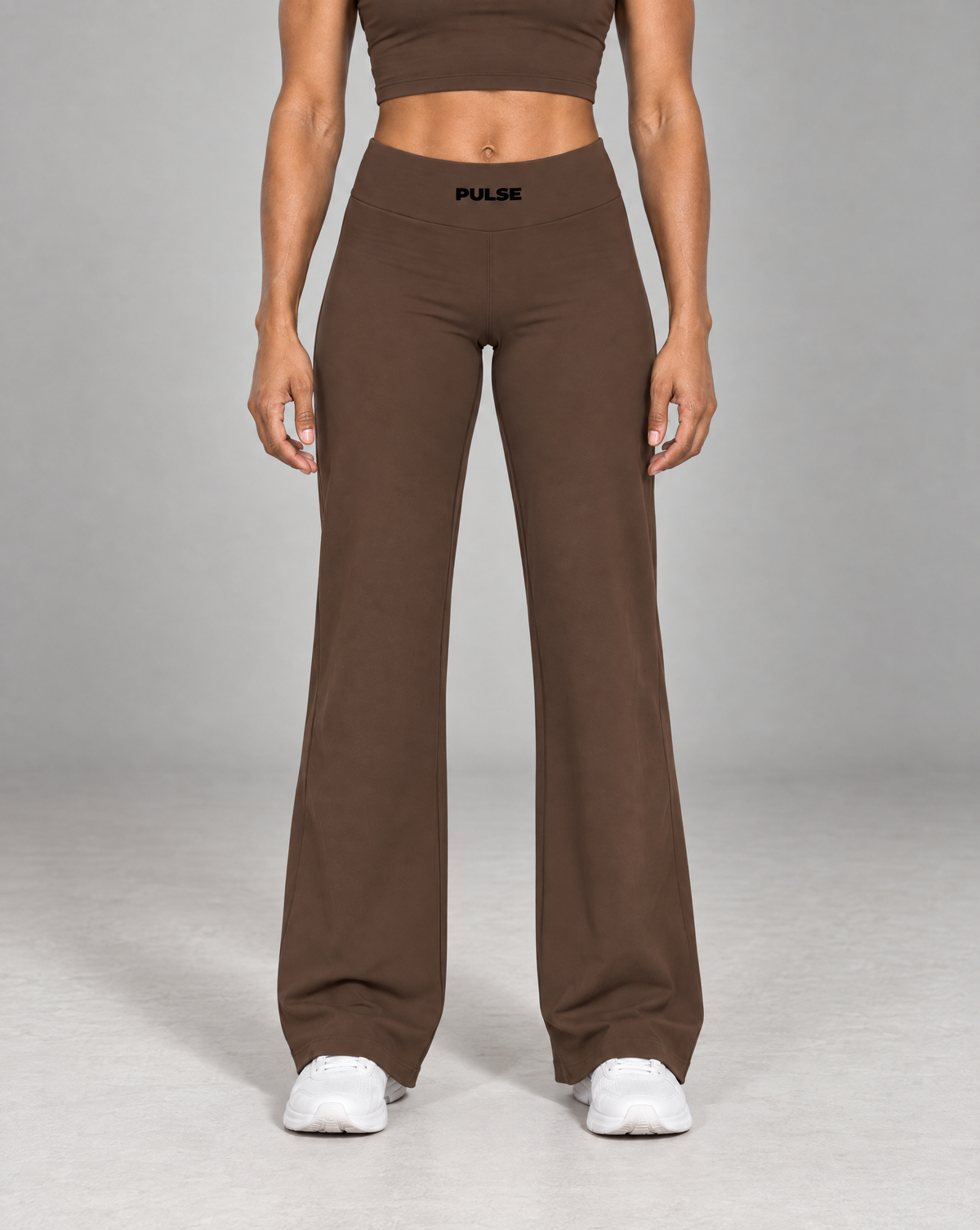 PULSE™ by Golden Vein Yogahose in Braun – Produktansicht 1
