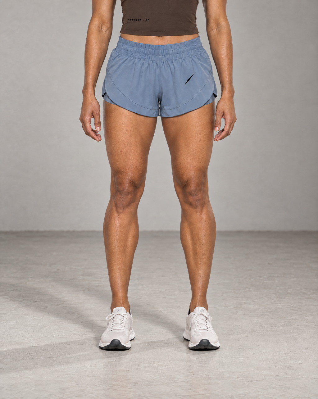 PULSE™ by Golden Vein Trainingsshorts mit Einsätzen in Blau – Produktansicht 1