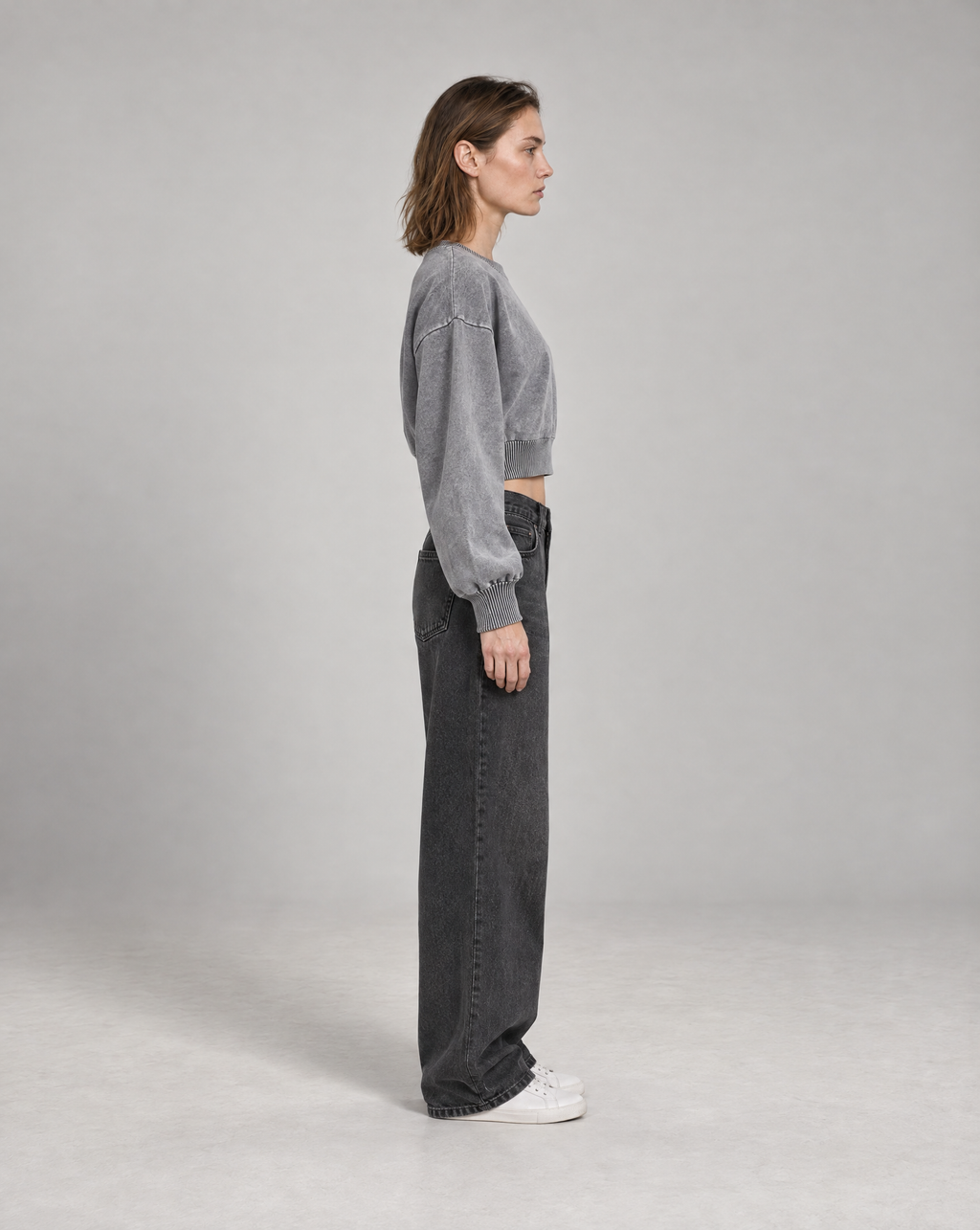 Golden Vein Kurzes Sweatshirt in Mineral-Wash-Optik in Grau – Produktansicht 5
