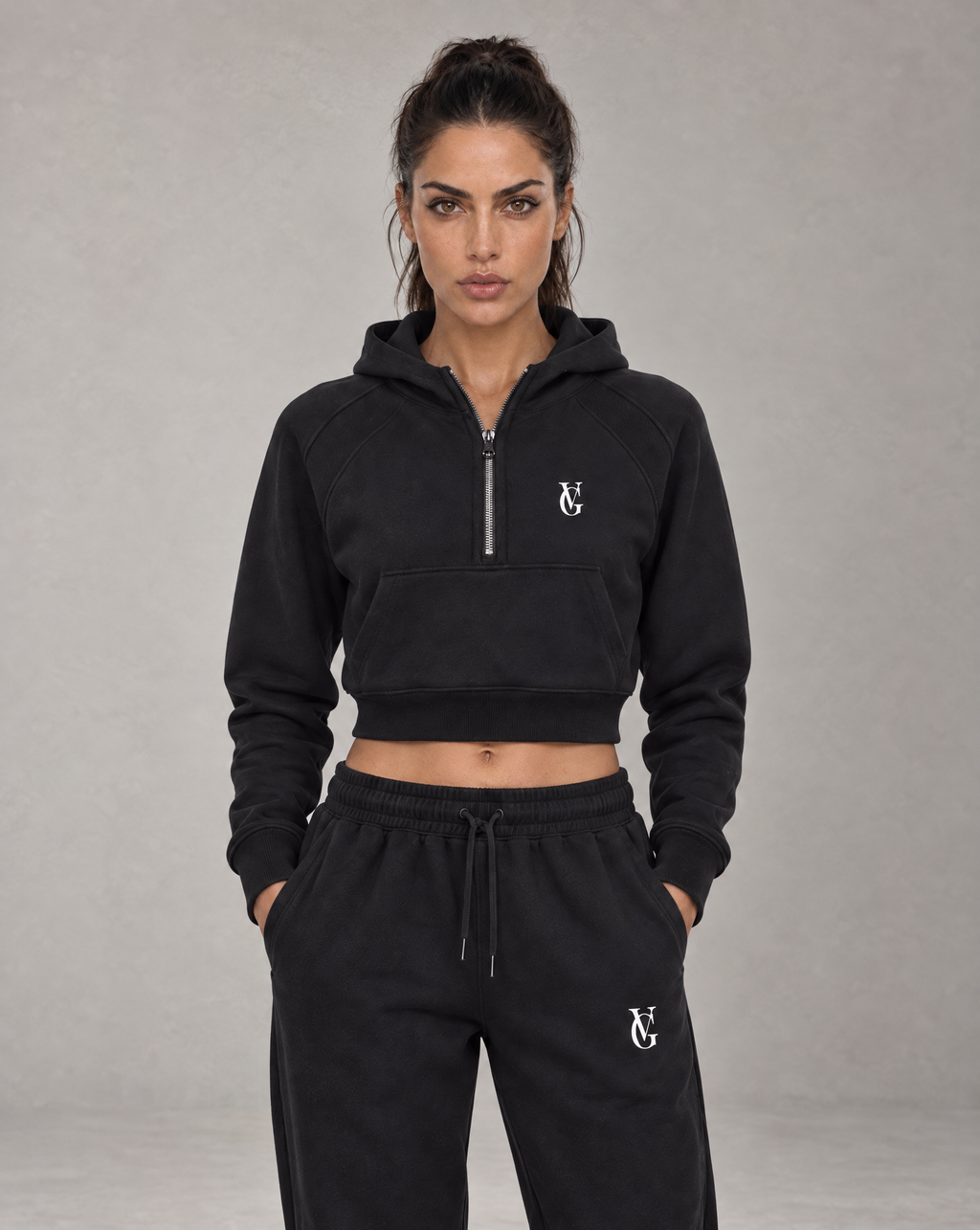 Golden Vein Kurzer Half-Zip Hoodie in Schwarz – Produktansicht 1