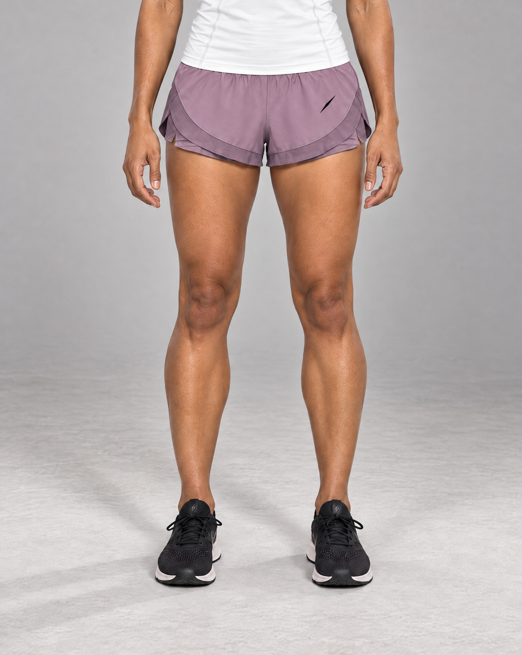 PULSE™ by Golden Vein Trainingsshorts mit Einsätzen in Lila – Produktansicht 1