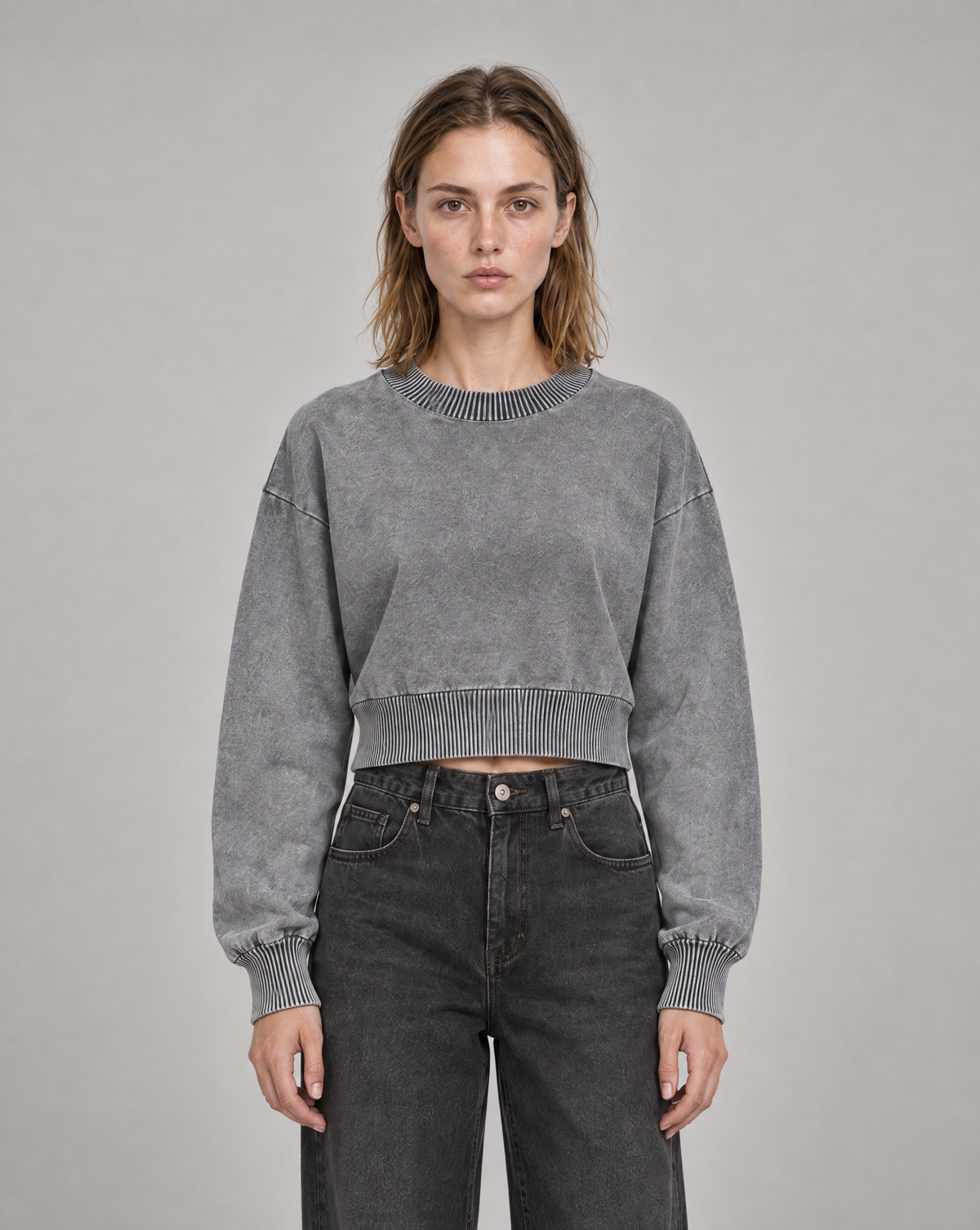 Golden Vein Kurzes Sweatshirt mit Ballonärmeln in Grau – Produktansicht 1