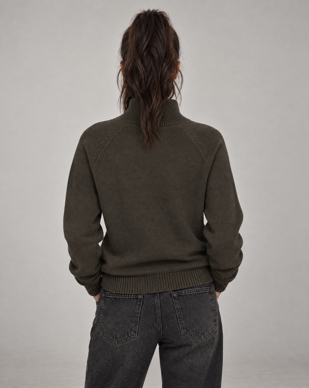 Golden Vein 750-GSM Quarter-Zip Sweatshirt in Braun – Produktansicht 2