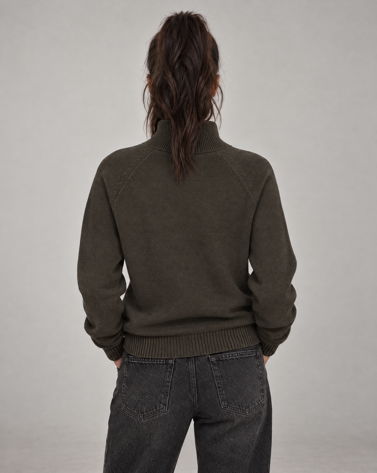 Golden Vein 750-GSM Quarter-Zip Sweatshirt in Braun – Produktansicht 2
