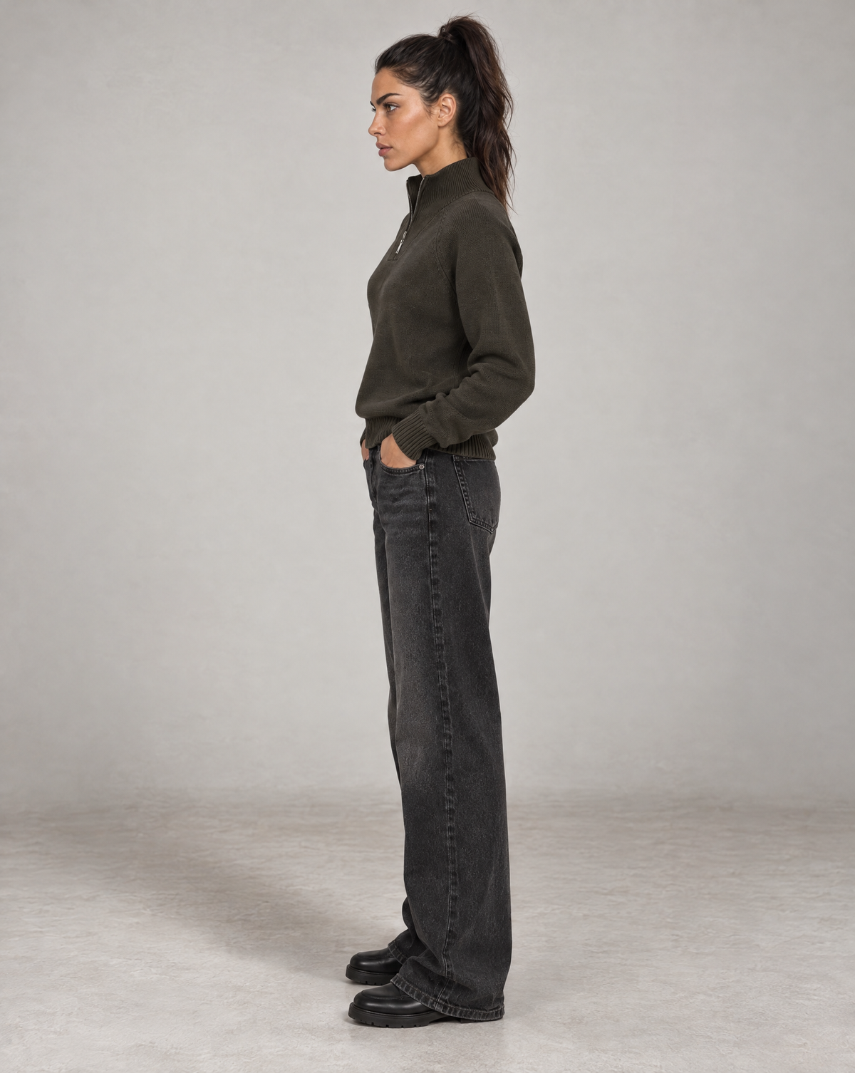 Golden Vein 750-GSM Quarter-Zip Sweatshirt in Braun – Produktansicht 5