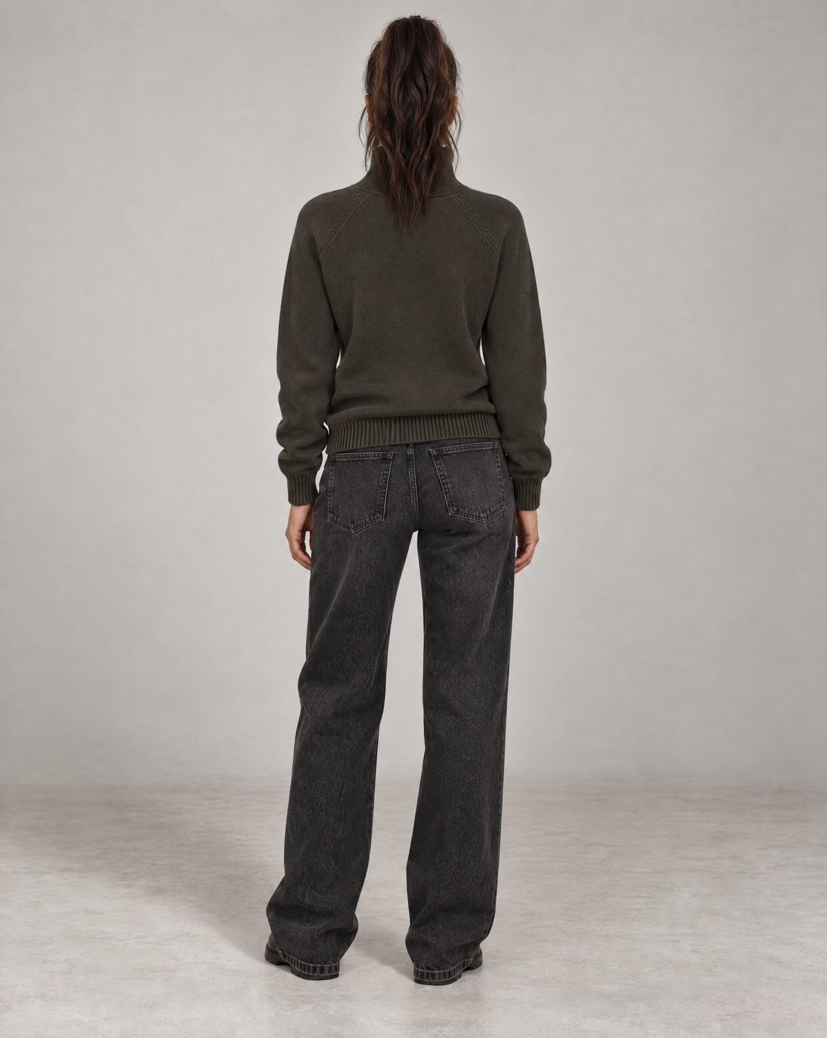 Golden Vein 750-GSM Quarter-Zip Sweatshirt in Braun – Produktansicht 6