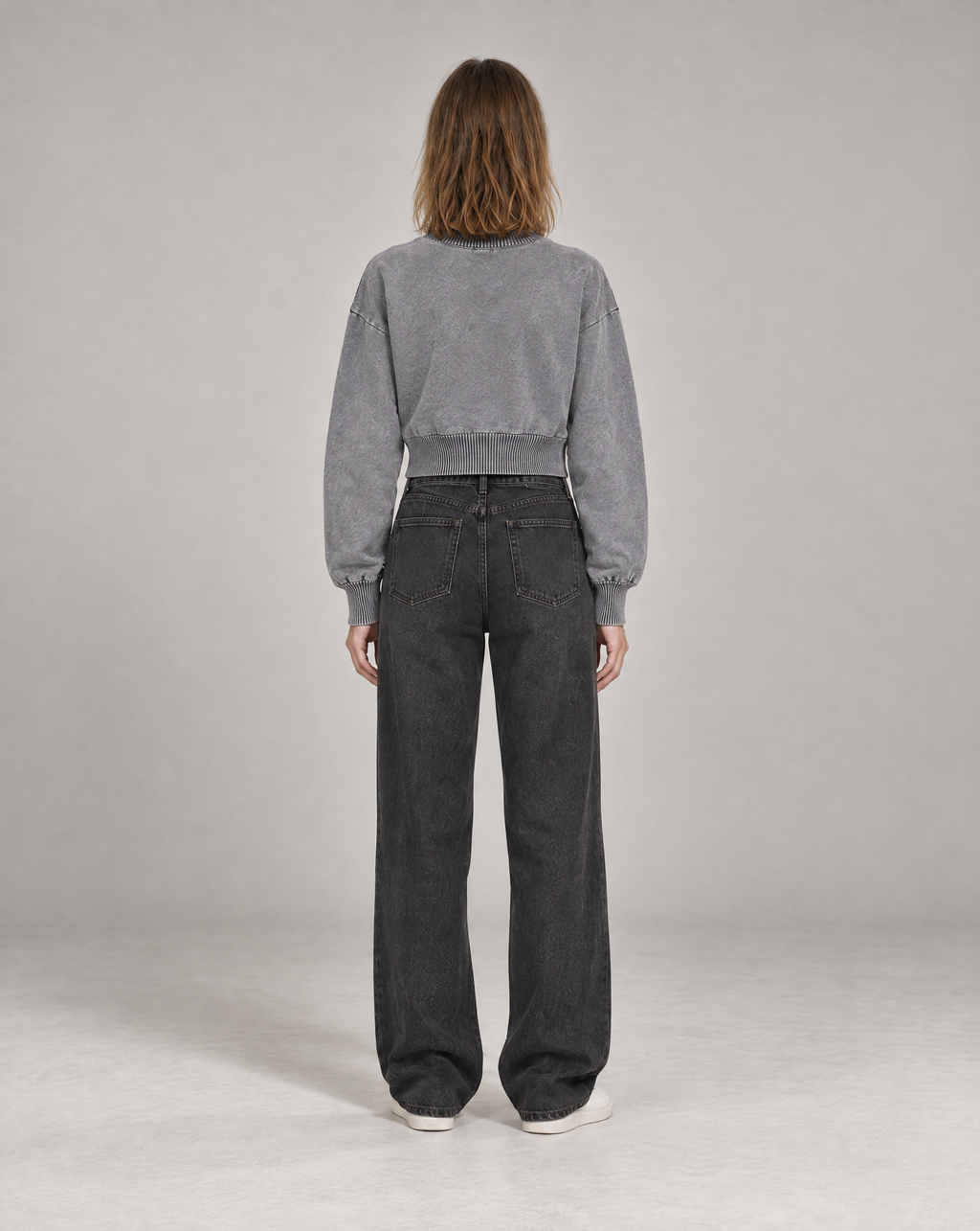 Golden Vein Kurzes Sweatshirt mit Ballonärmeln in Grau – Produktansicht 2