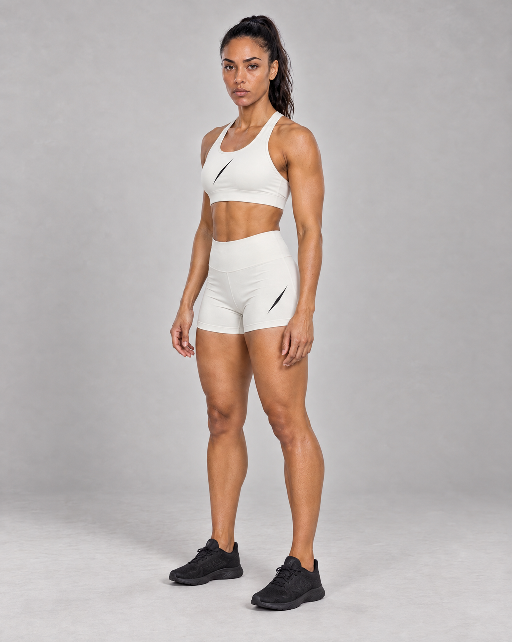 PULSE™ by Golden Vein High-Waist Shorts in Off-White – Produktansicht 3