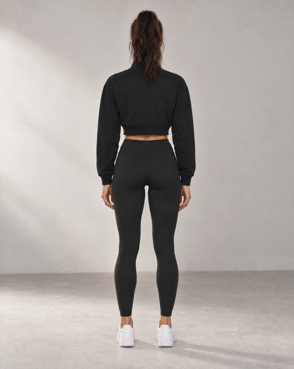 Golden Vein Kurzes Quarter-Zip Sweatshirt in Schwarz – Produktansicht 6