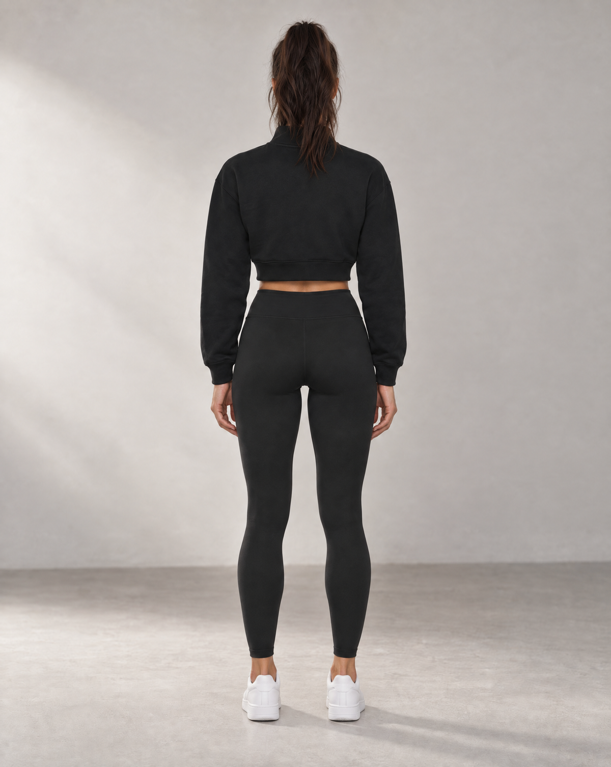 Golden Vein Kurzes Quarter-Zip Sweatshirt in Schwarz – Produktansicht 6