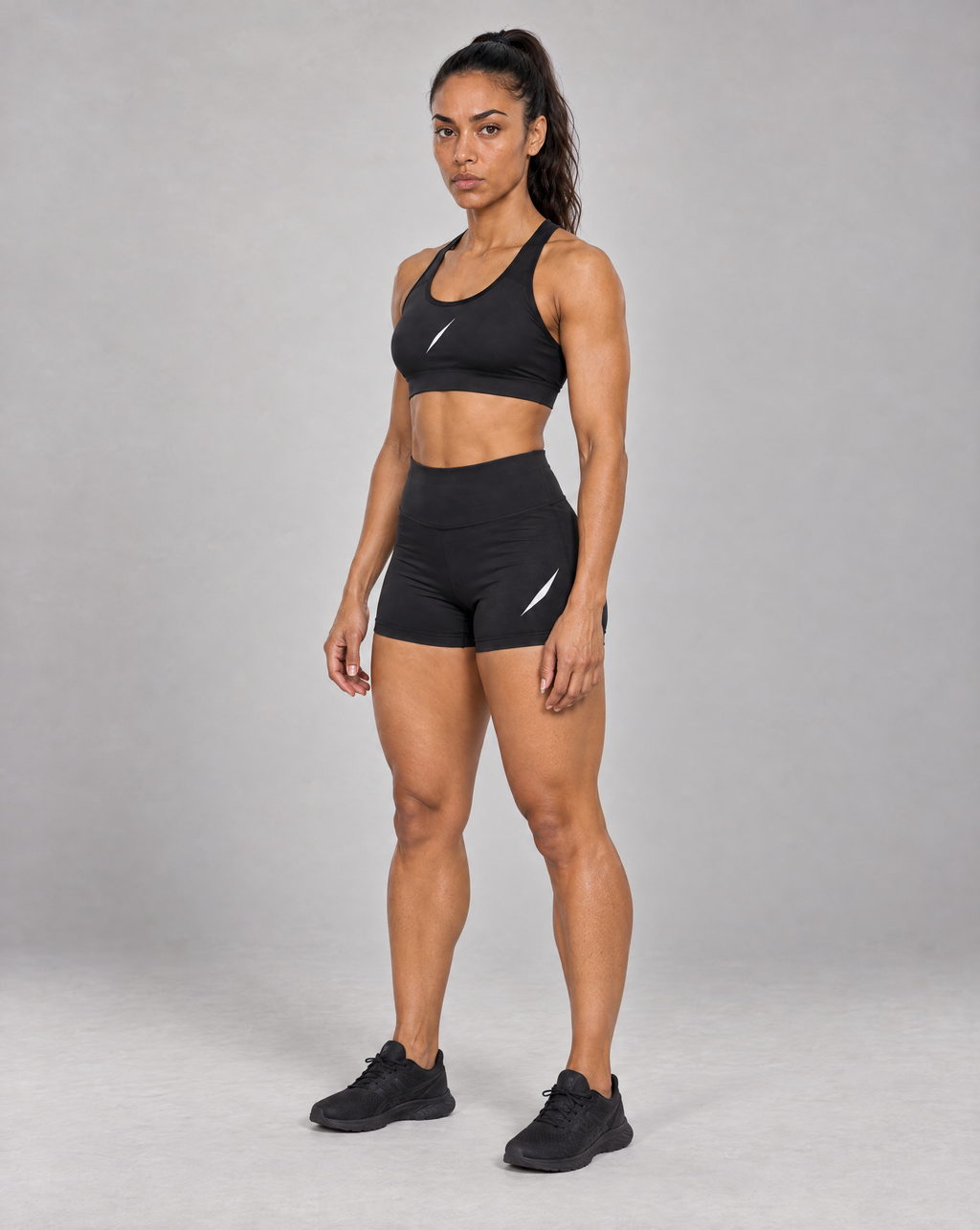 PULSE™ by Golden Vein High-Waist Shorts in Schwarz – Produktansicht 3