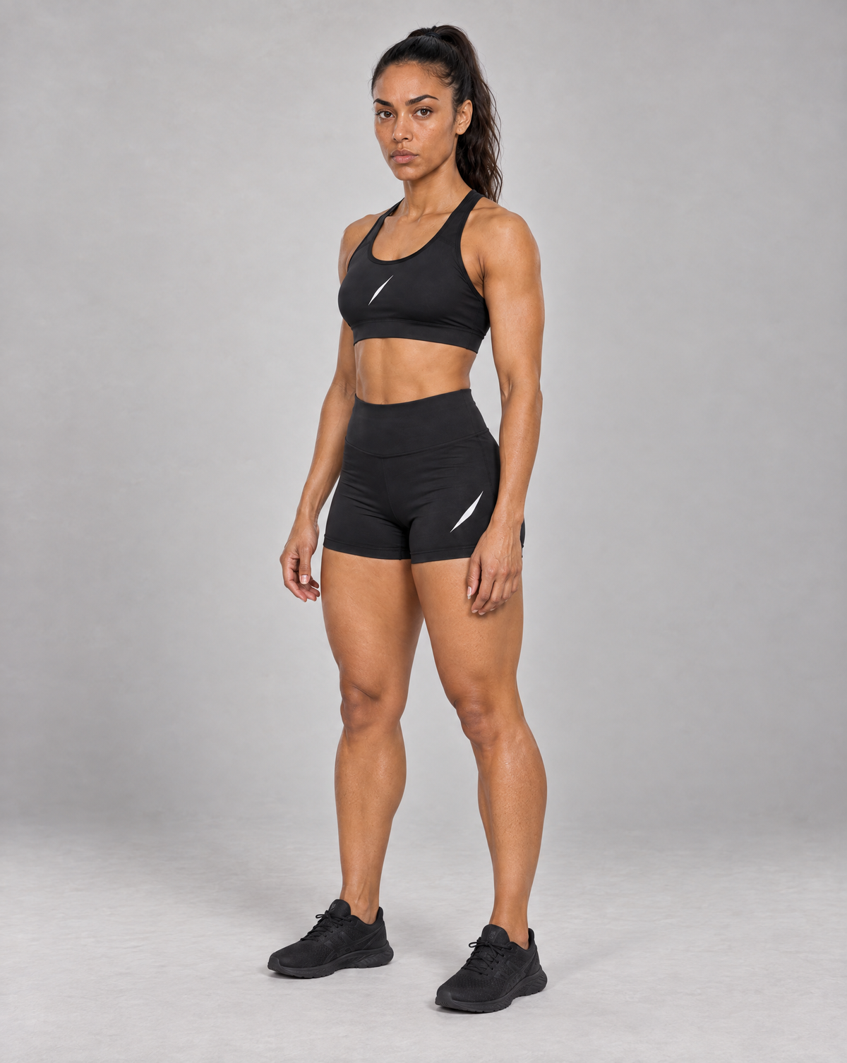 PULSE™ by Golden Vein High-Waist Shorts in Schwarz – Produktansicht 3