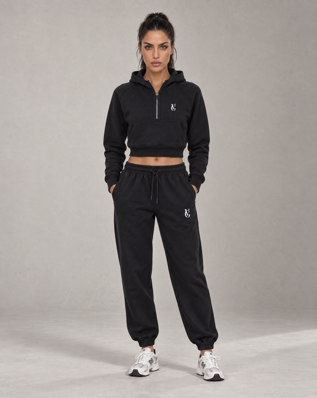 Golden Vein Kurzer Half-Zip Hoodie in Schwarz – Produktansicht 3