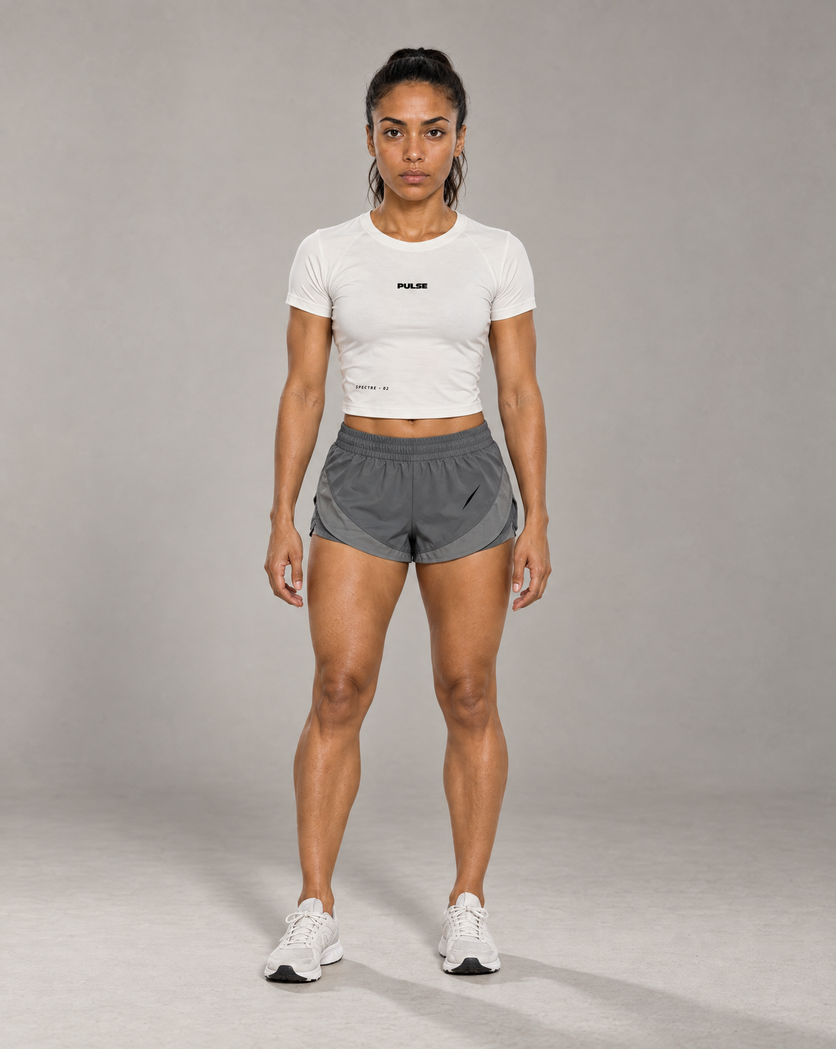 PULSE™ by Golden Vein Trainingsshorts mit Einsätzen in Grau – Produktansicht 3