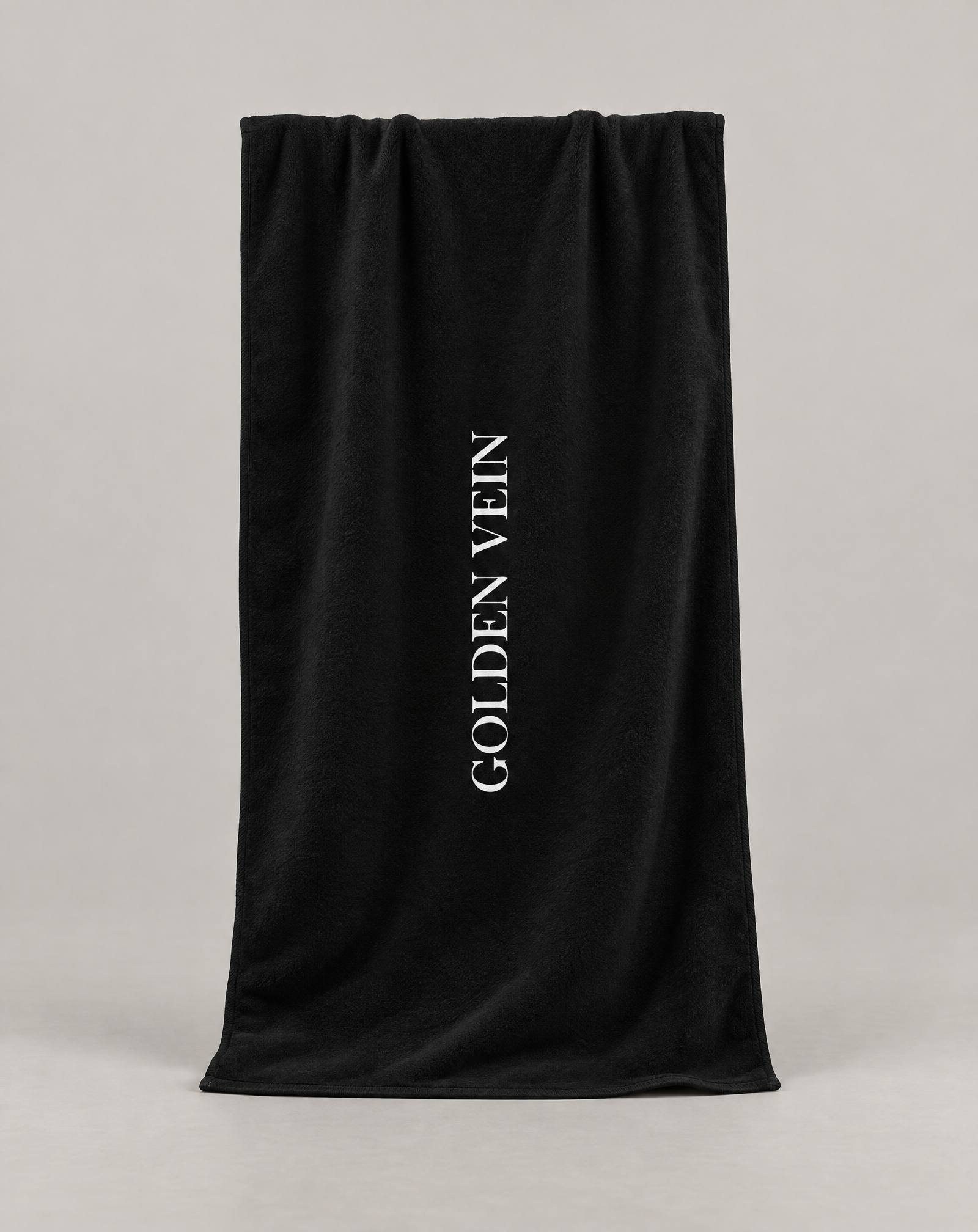 Golden Vein Bath Towel – Bath Towel · Schwarz